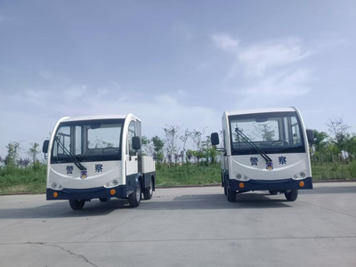 YJL-X电动牵引车+拖挂